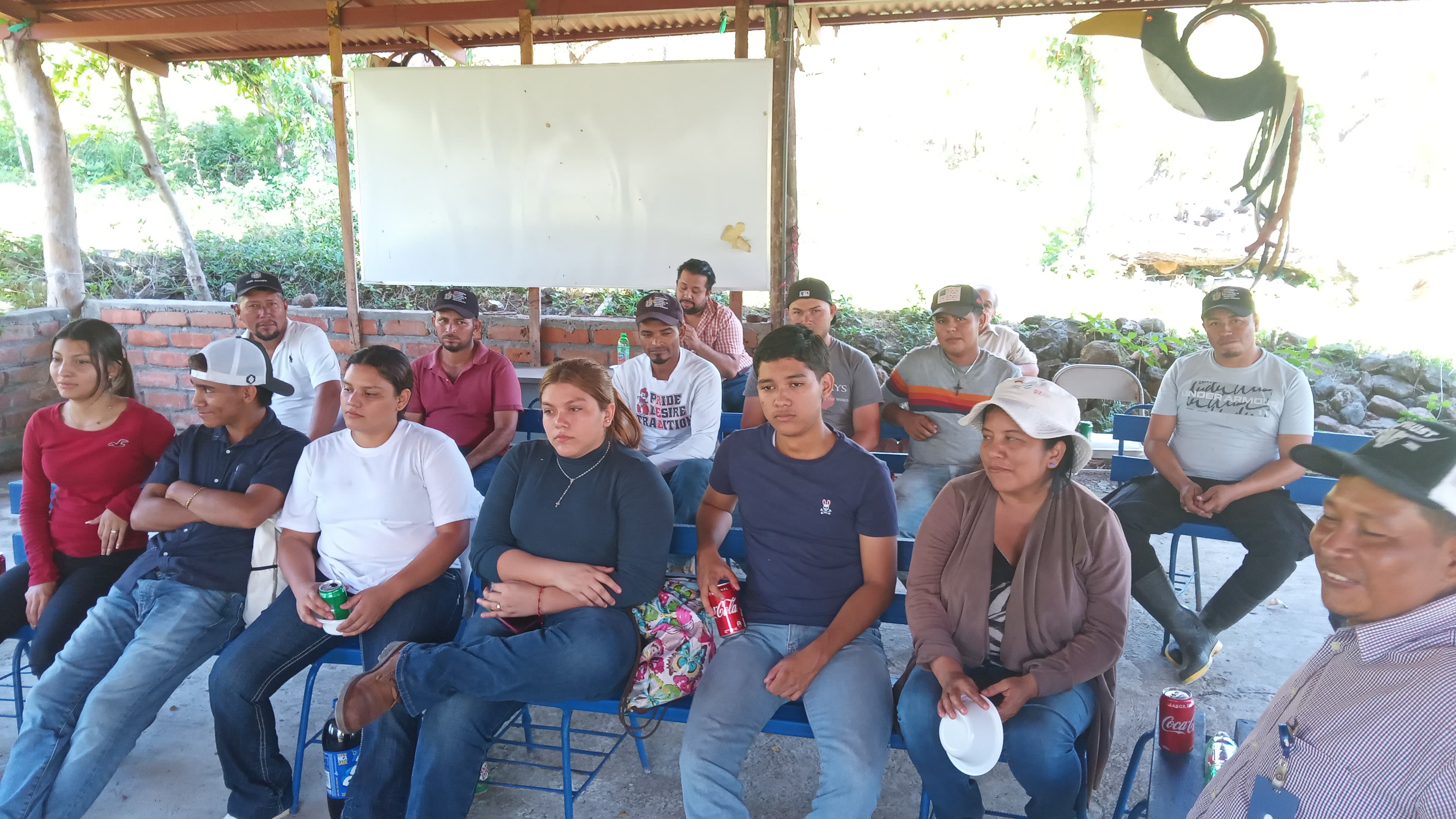FAMILIAS ACUICULTORAS CAPACITACION  (2)